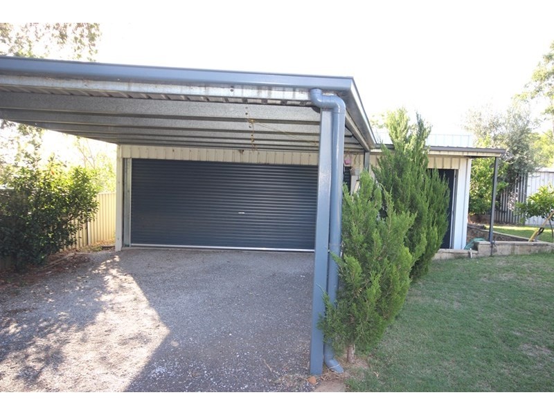 28 Chelmsford Street, Tamworth NSW 2340