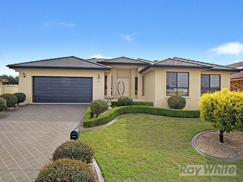 9 Kalinda Place, Tamworth NSW 2340