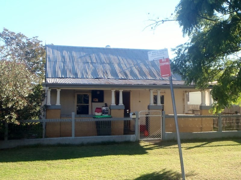 51 Crown Street, Tamworth NSW 2340