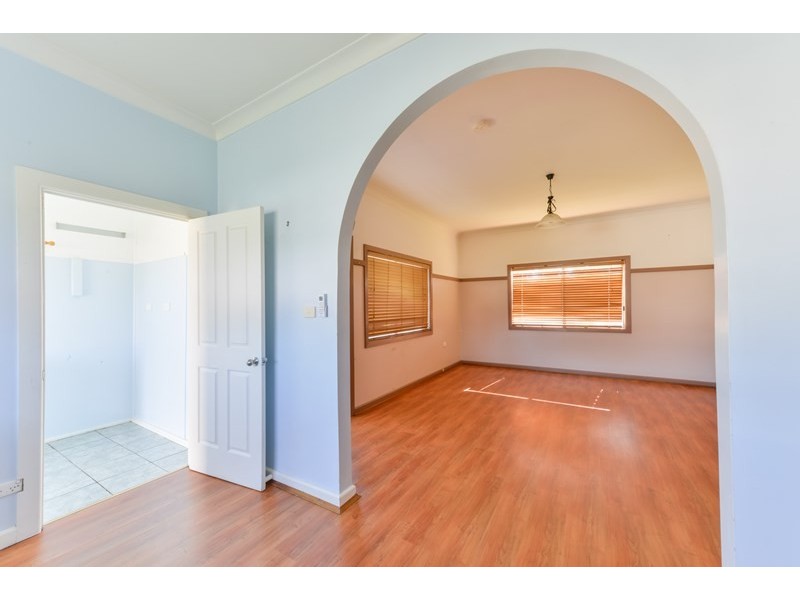 9 Electra Street, Tamworth NSW 2340