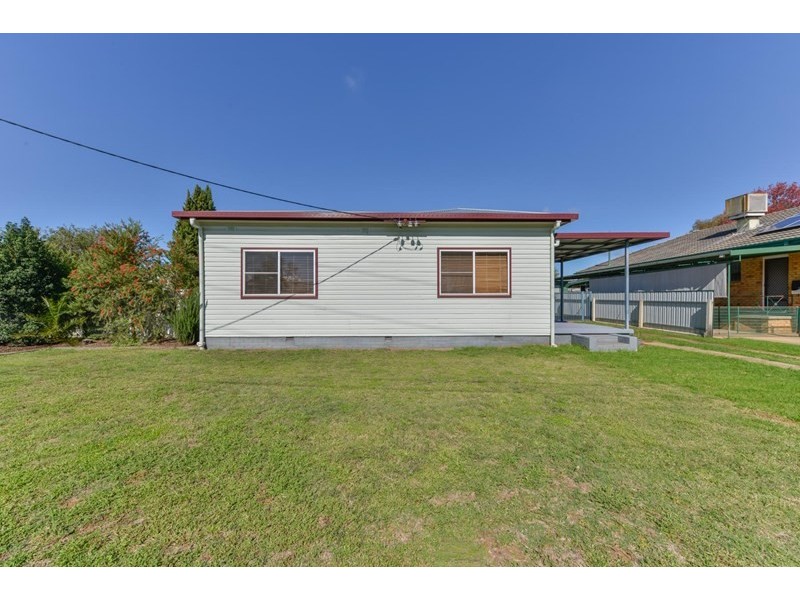 9 Electra Street, Tamworth NSW 2340