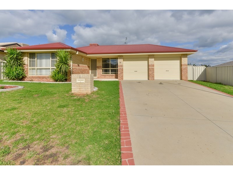 19 Orley Drive, Tamworth NSW 2340