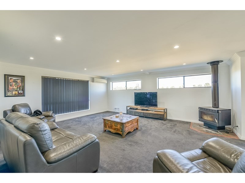 17 Manina Way, Tamworth NSW 2340