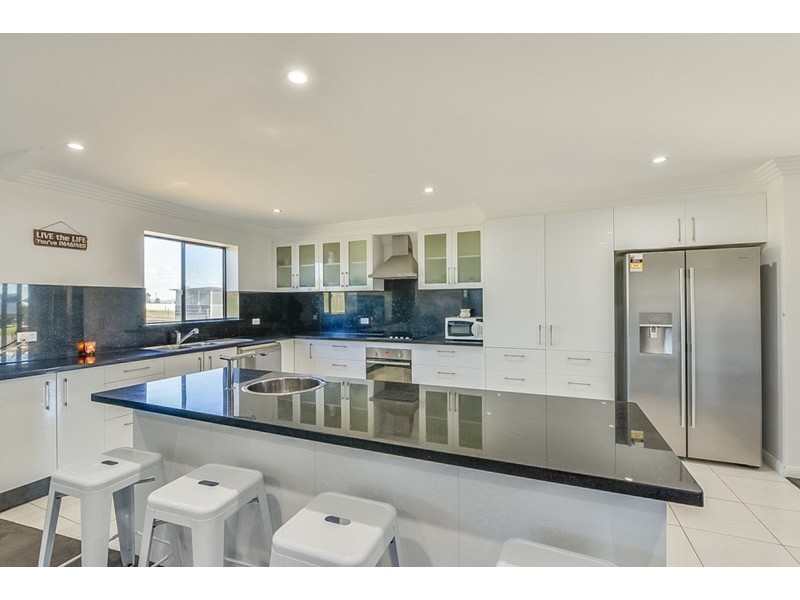 17 Manina Way, Tamworth NSW 2340