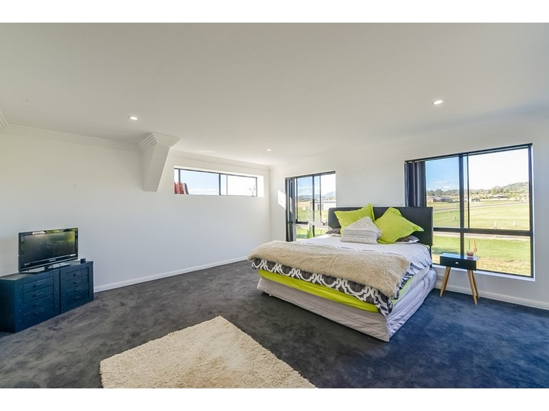 17 Manina Way, Tamworth NSW 2340