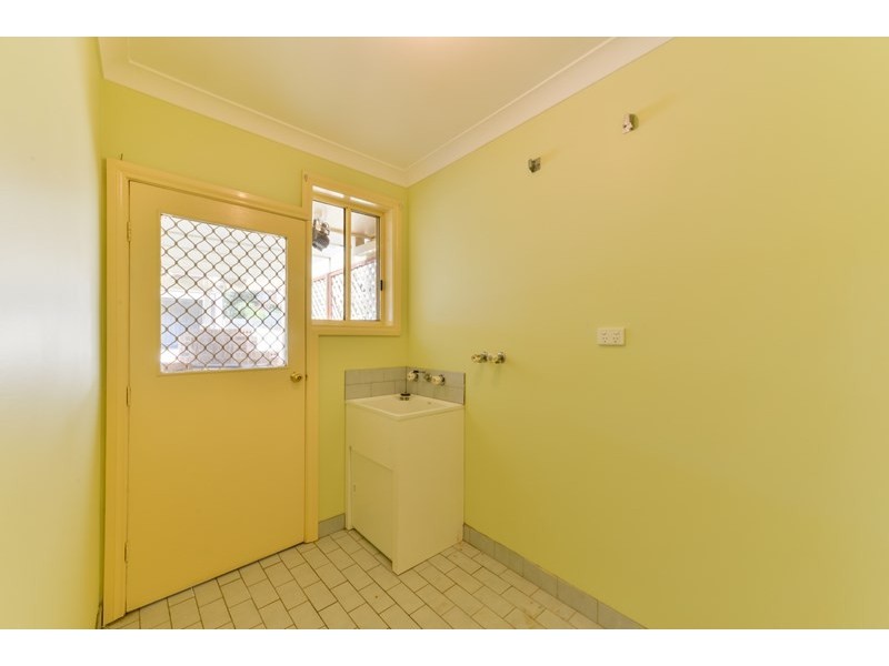 8 Brolga Way, Tamworth NSW 2340