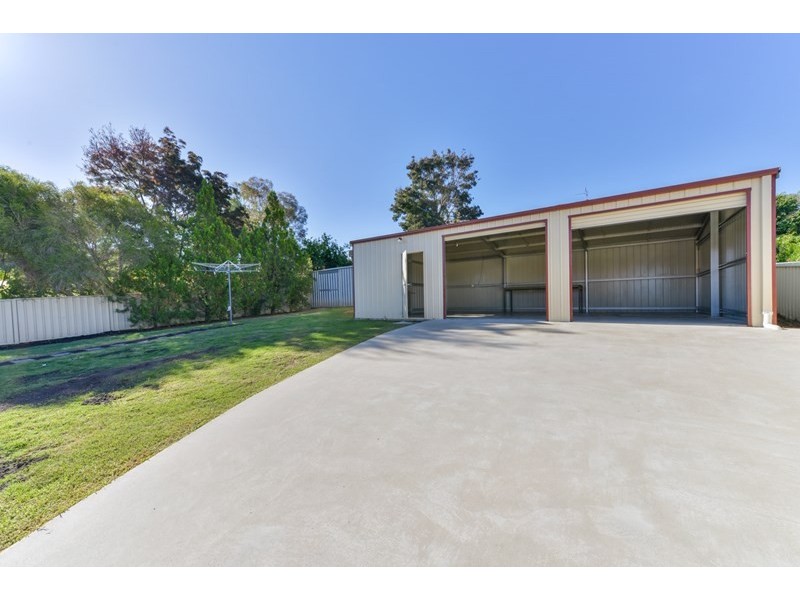 8 Brolga Way, Tamworth NSW 2340