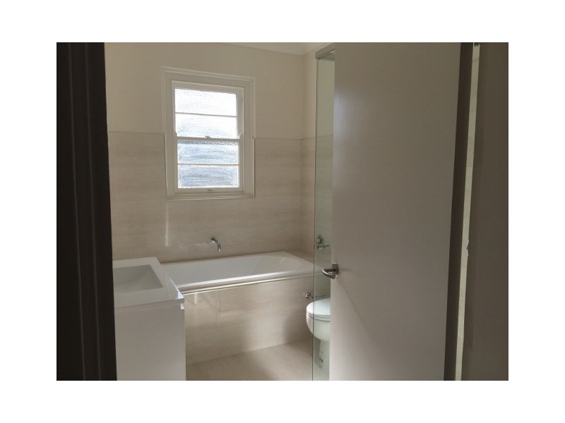 62 White Street, Tamworth NSW 2340