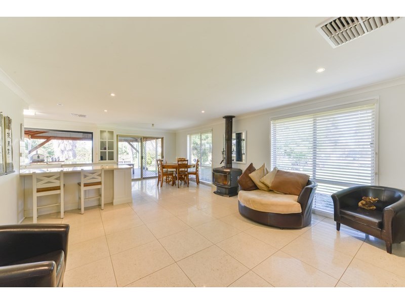 2 Palmer Drive, Tamworth NSW 2340