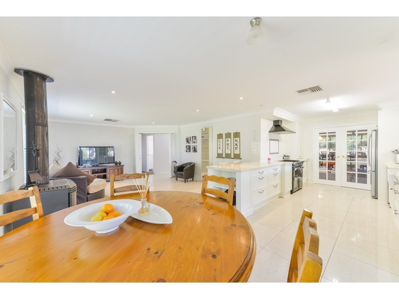 2 Palmer Drive, Tamworth NSW 2340