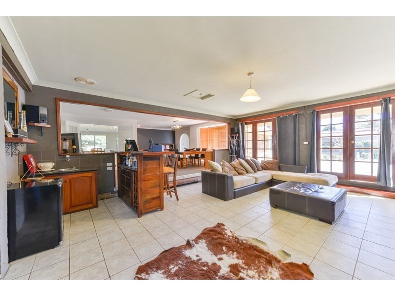 2 Palmer Drive, Tamworth NSW 2340