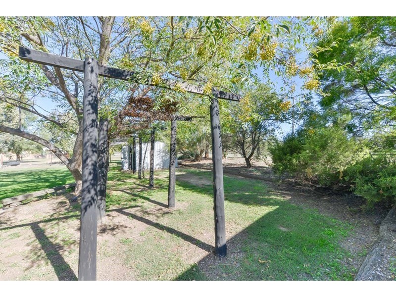 2 Palmer Drive, Tamworth NSW 2340