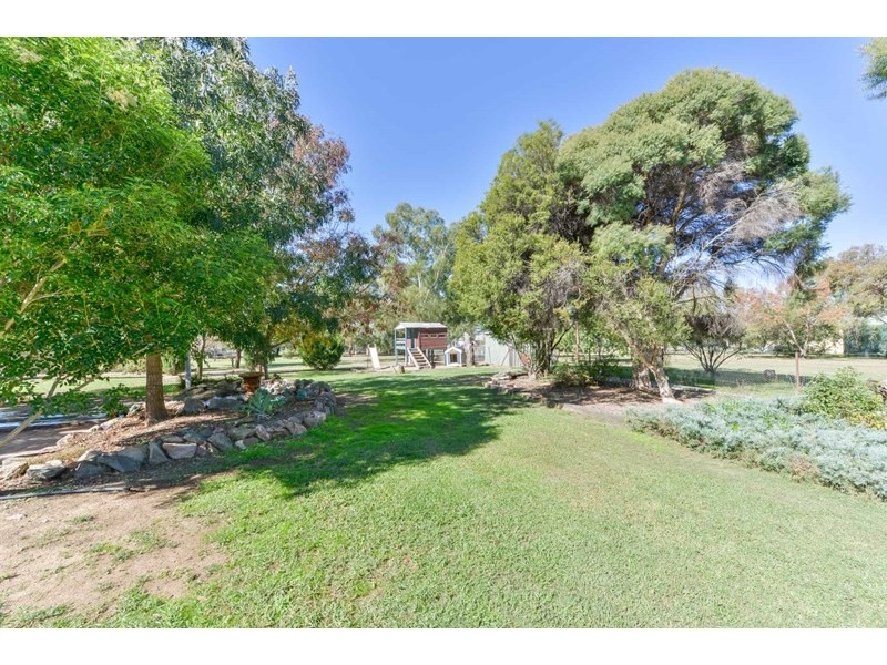 2 Palmer Drive, Tamworth NSW 2340