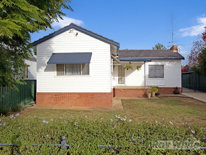 14 Thomas Street, Tamworth NSW 2340