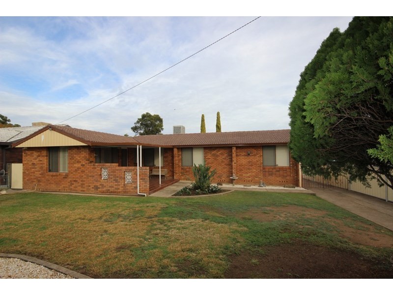18 John Street, Tamworth NSW 2340