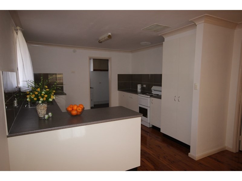 18 John Street, Tamworth NSW 2340