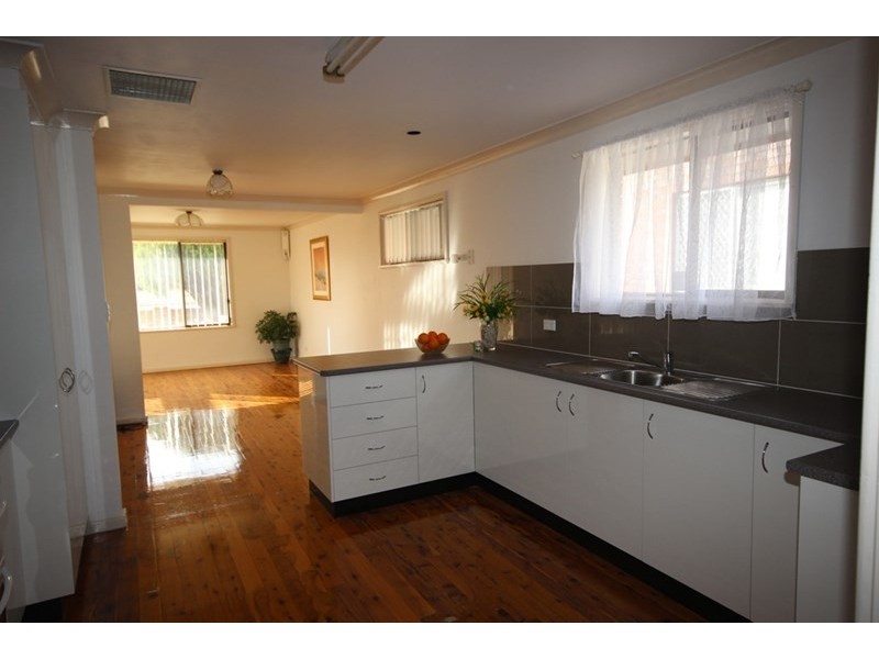 18 John Street, Tamworth NSW 2340