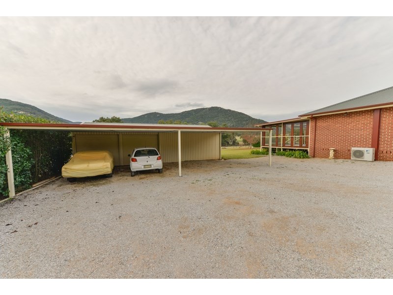 140 Elizabeth Drive, Tamworth NSW 2340