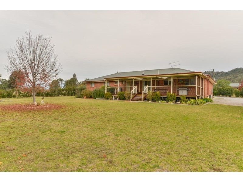 140 Elizabeth Drive, Tamworth NSW 2340
