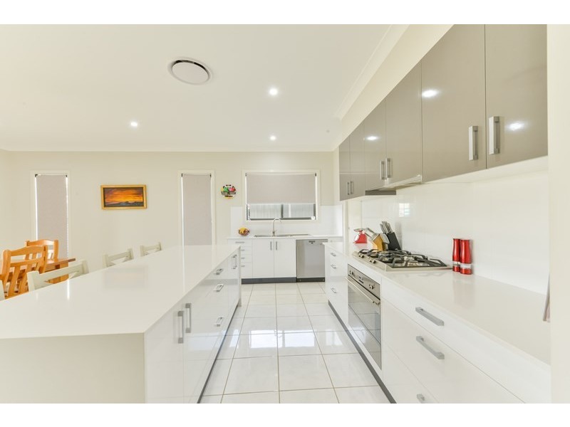 15 Sanctuary Place, Tamworth NSW 2340