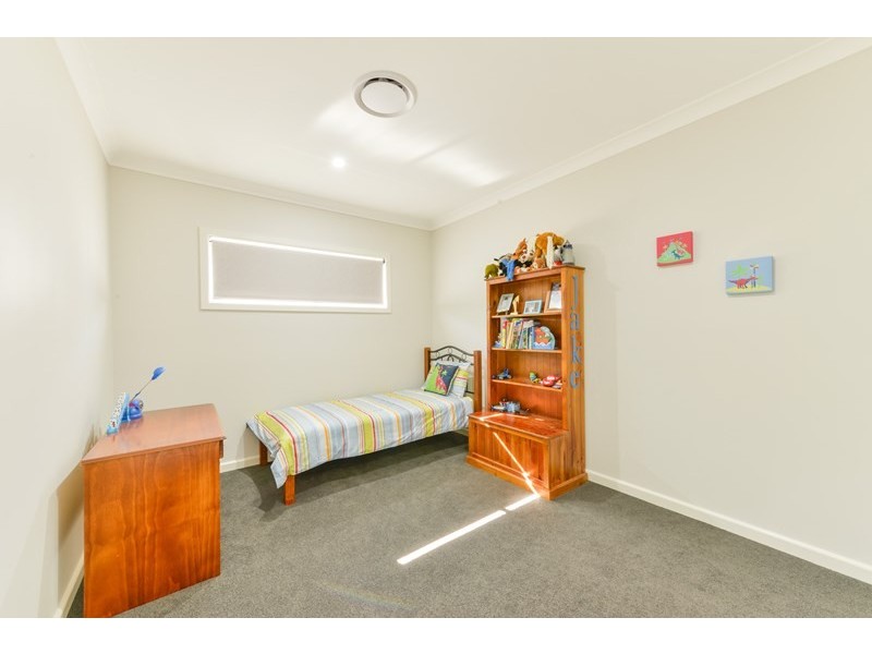15 Sanctuary Place, Tamworth NSW 2340