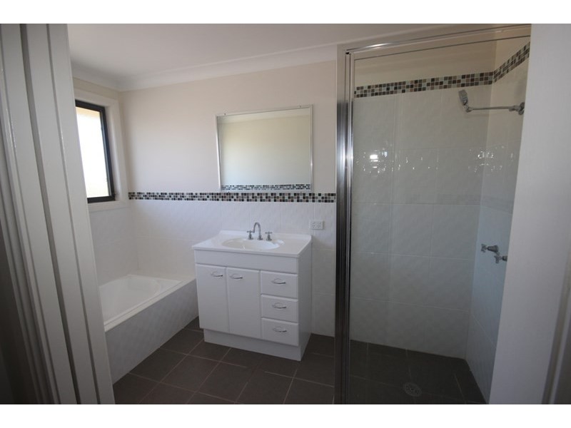 54 The Heights, Tamworth NSW 2340