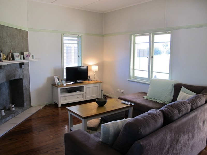 129 Denison Street, Tamworth NSW 2340