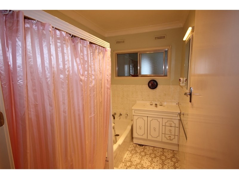 15 Coorong Street, Tamworth NSW 2340