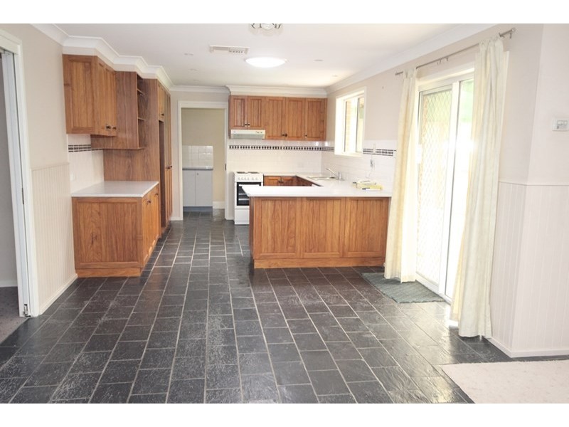 13 Willow Park Drive, Kootingal NSW 2352