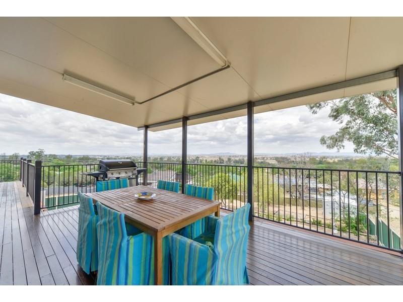 25 Woodbry Crescent, Tamworth NSW 2340