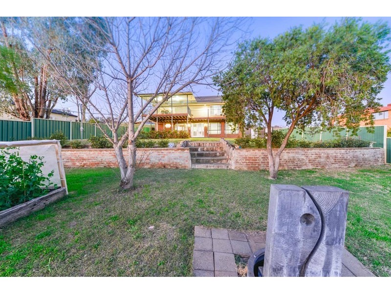 25 Woodbry Crescent, Tamworth NSW 2340