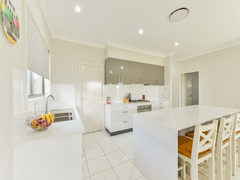 15 Sanctuary Place, Tamworth NSW 2340