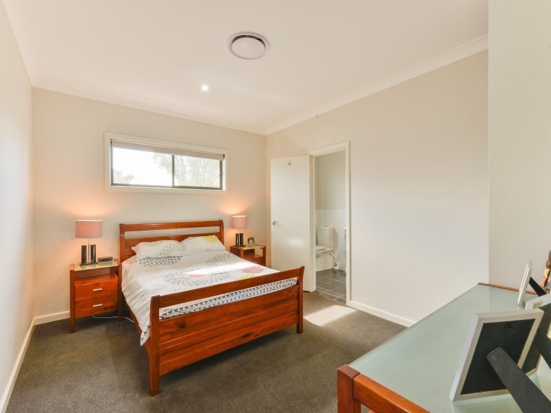 15 Sanctuary Place, Tamworth NSW 2340