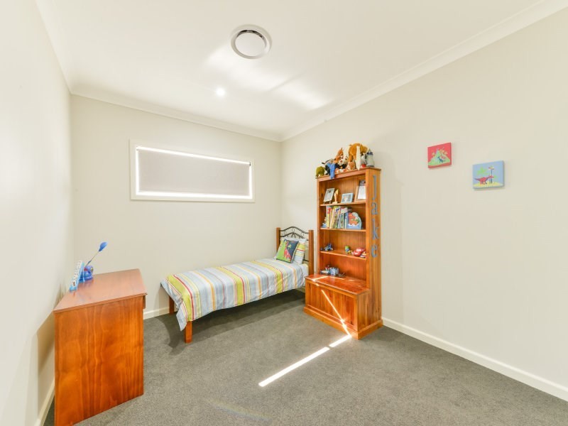 15 Sanctuary Place, Tamworth NSW 2340