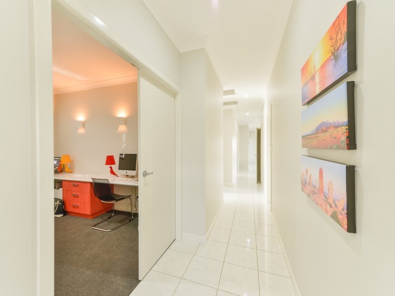 15 Sanctuary Place, Tamworth NSW 2340