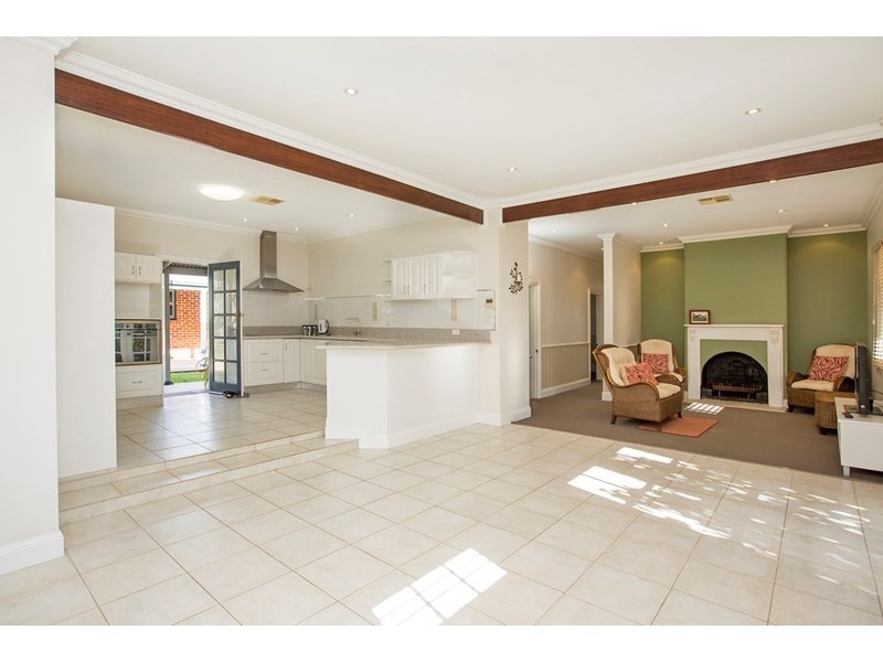 37 Valley Drive, Tamworth NSW 2340