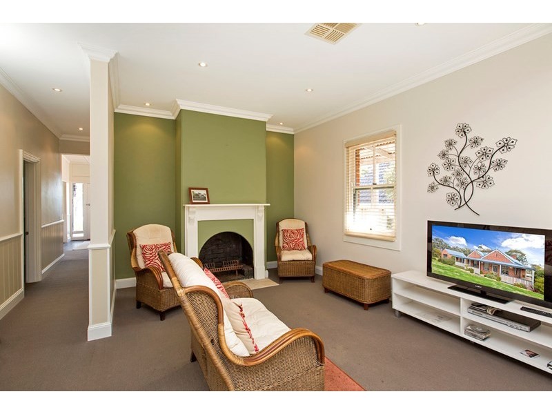37 Valley Drive, Tamworth NSW 2340