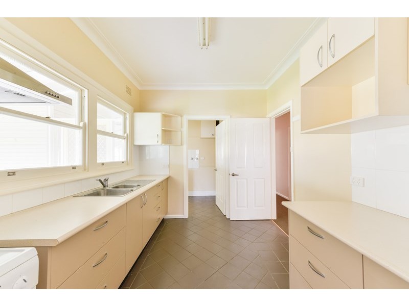 12 Churchill Street, Tamworth NSW 2340