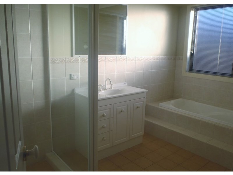 12 Merrinee Place, Tamworth NSW 2340