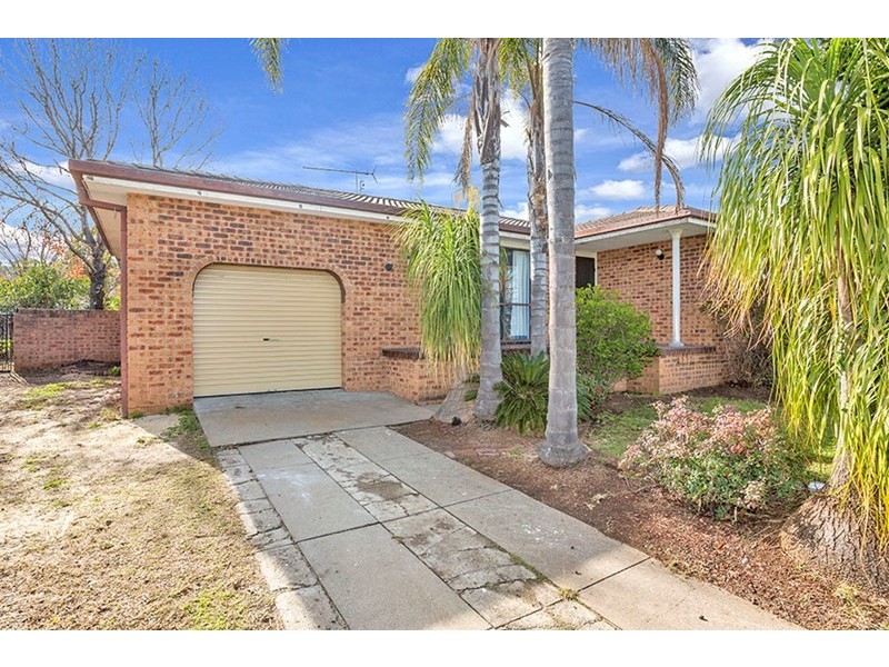 25 Fisher Road, Tamworth NSW 2340