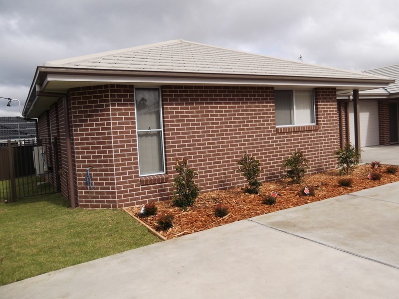 1/11 Orchid Street, Kootingal NSW 2352