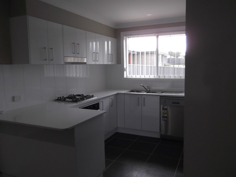 1/11 Orchid Street, Kootingal NSW 2352