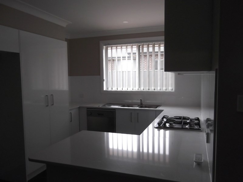 2/11 Orchid Street, Kootingal NSW 2352