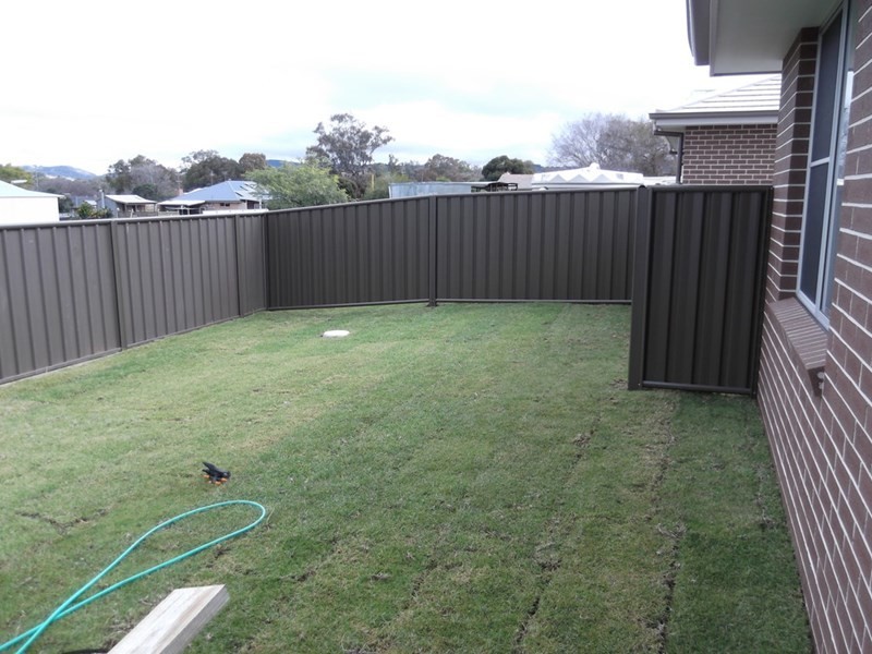 2/11 Orchid Street, Kootingal NSW 2352