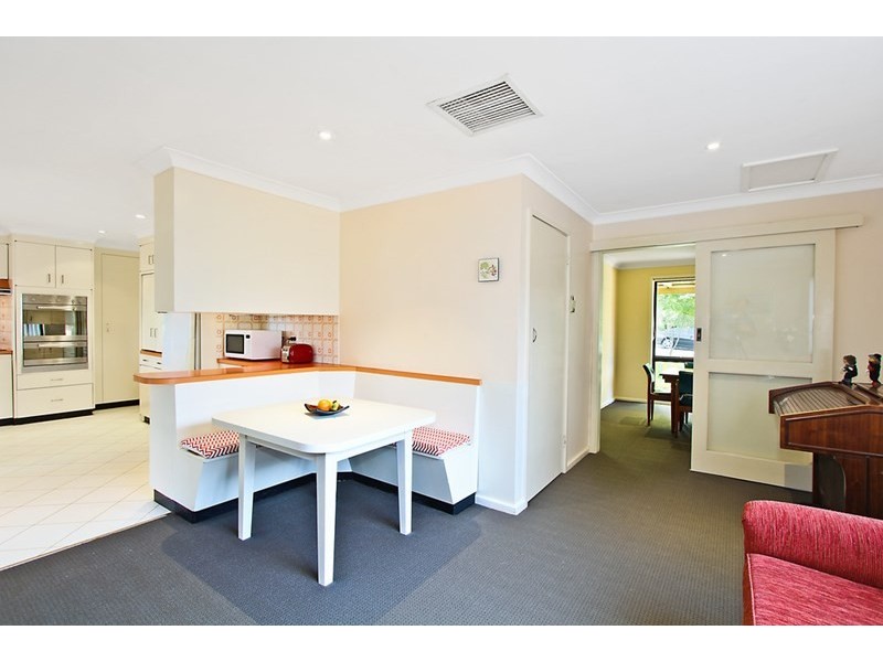 13 Woodburn Way, Tamworth NSW 2340