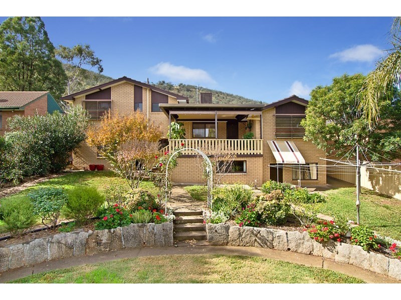 13 Woodburn Way, Tamworth NSW 2340