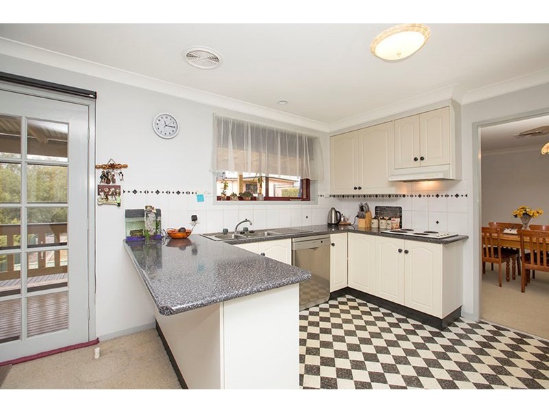 14 Bradley Place, Tamworth NSW 2340