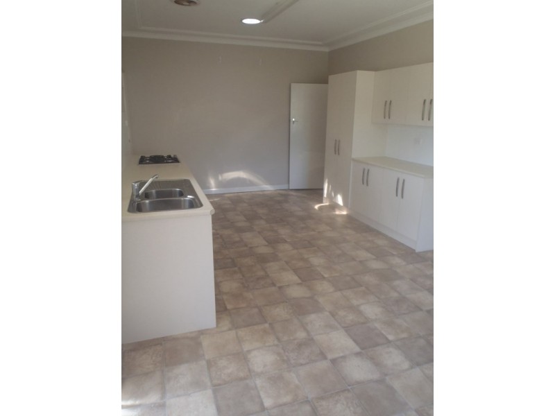 9 Degance Street, Tamworth NSW 2340