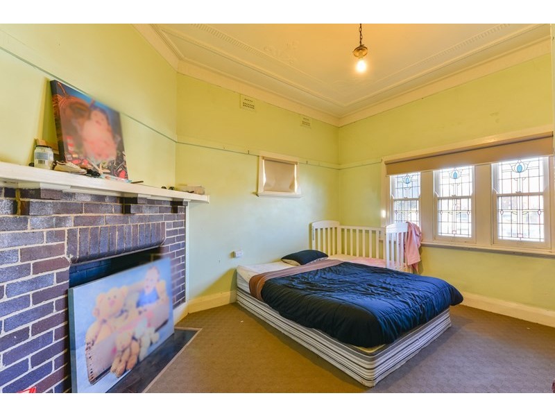 69 Crown Street, Tamworth NSW 2340