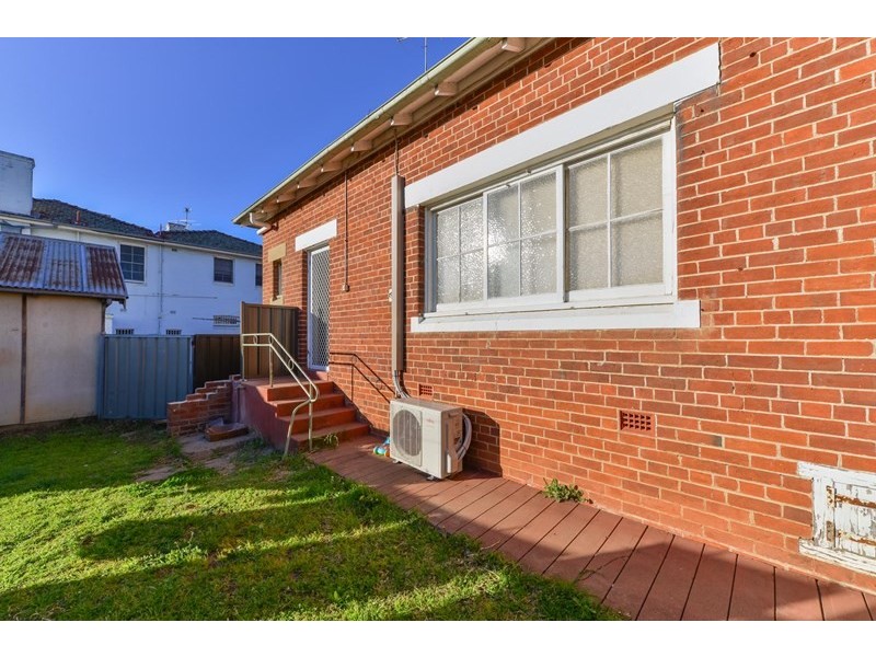 69 Crown Street, Tamworth NSW 2340